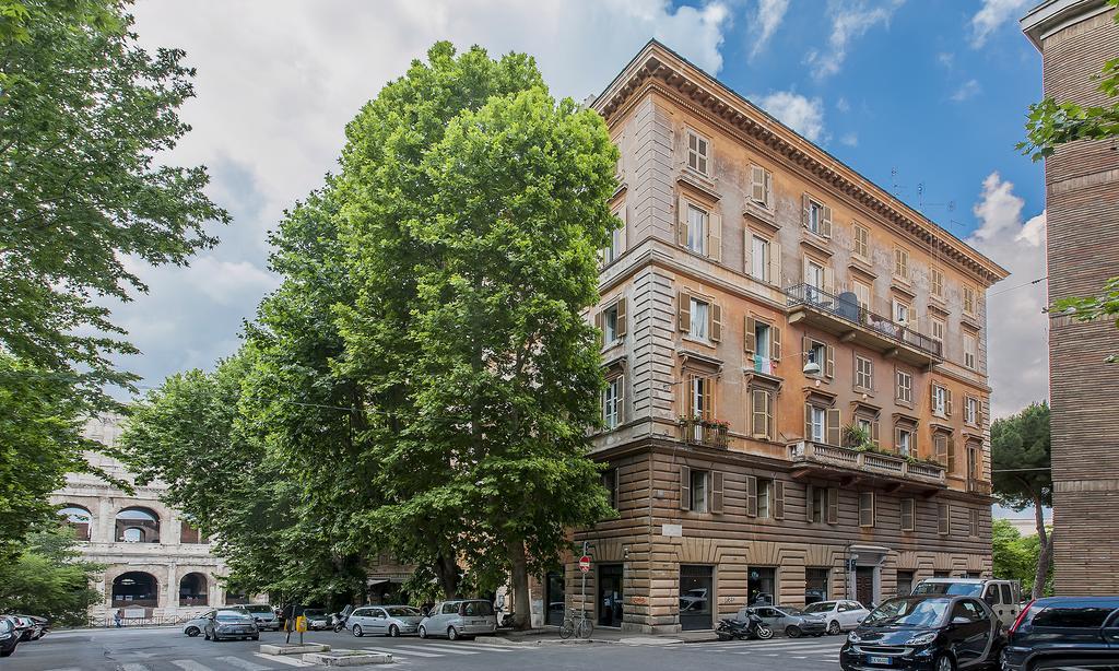 Colosseum Corner Рим Екстер'єр фото